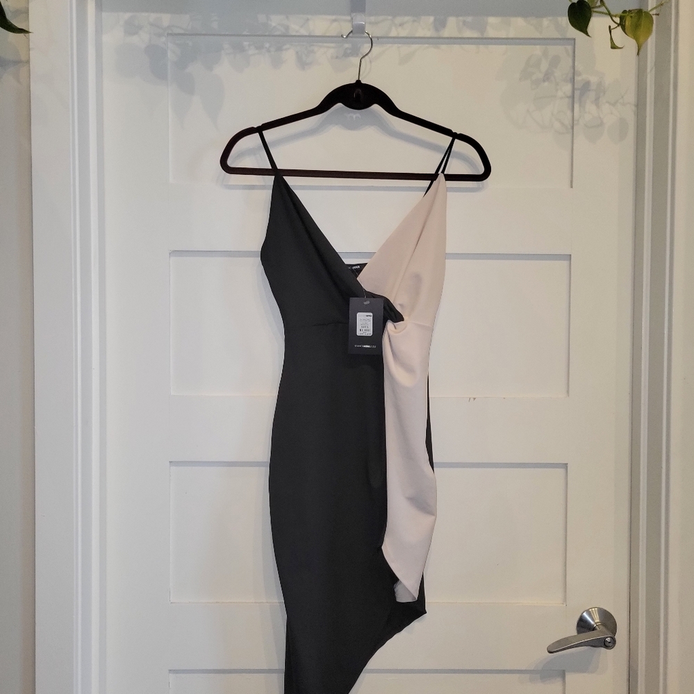 Fashion Nova mini dress size small Black n off white